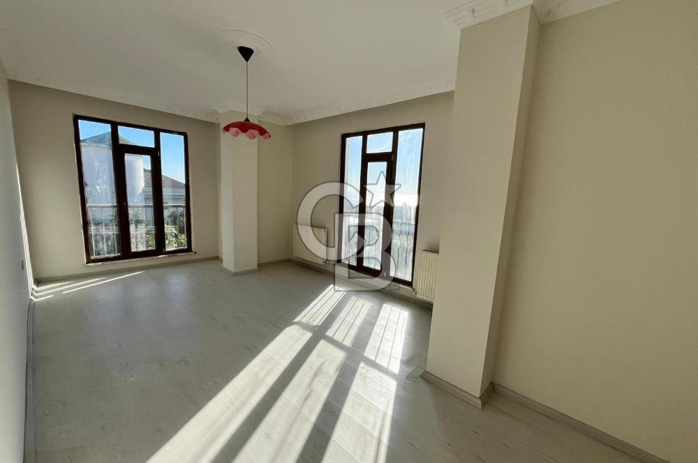 BÜYÜKÇEKMECE'DE MÜSTAKİL DENİZ MANZARALI VİLLA