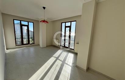 BÜYÜKÇEKMECE'DE MÜSTAKİL DENİZ MANZARALI VİLLA