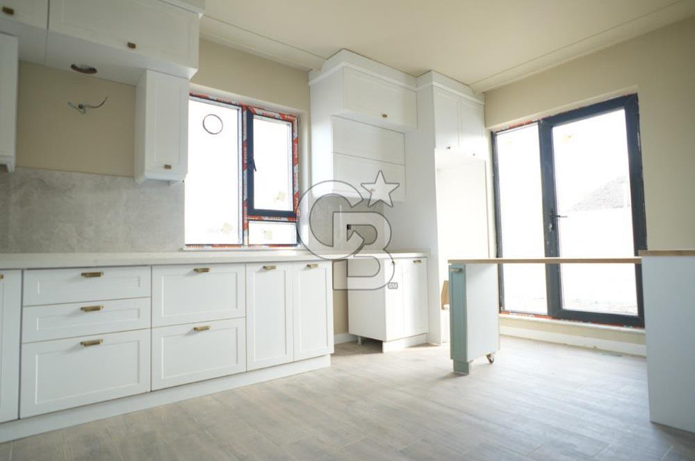 ELMADAĞ TATLICA MAHALLESİNDE SİTE'DE SATILIK 4+1 LÜKS VİLLA