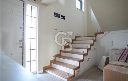 ELMADAĞ TATLICA MAHALLESİNDE SİTE'DE SATILIK 4+1 LÜKS VİLLA