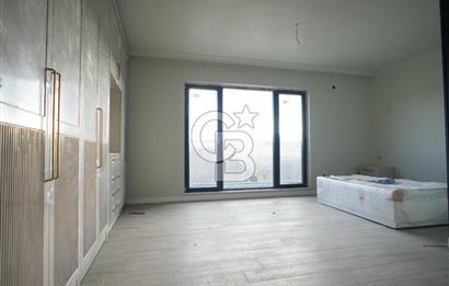 ELMADAĞ TATLICA MAHALLESİNDE SİTE'DE SATILIK 4+1 LÜKS VİLLA