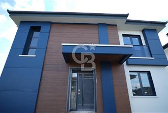 ELMADAĞ TATLICA MAHALLESİNDE SİTE'DE SATILIK 4+1 LÜKS VİLLA