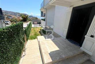 JASSE'DEN KUŞADASIN'DA TRİPLEX HAVUZLU BAHÇELİ