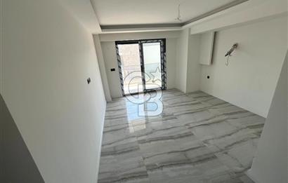 JASSE'DEN KUŞADASIN'DA TRİPLEX HAVUZLU BAHÇELİ