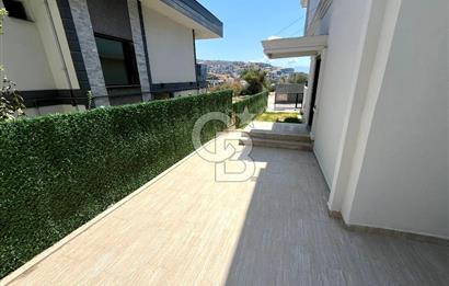 JASSE'DEN KUŞADASIN'DA TRİPLEX HAVUZLU BAHÇELİ