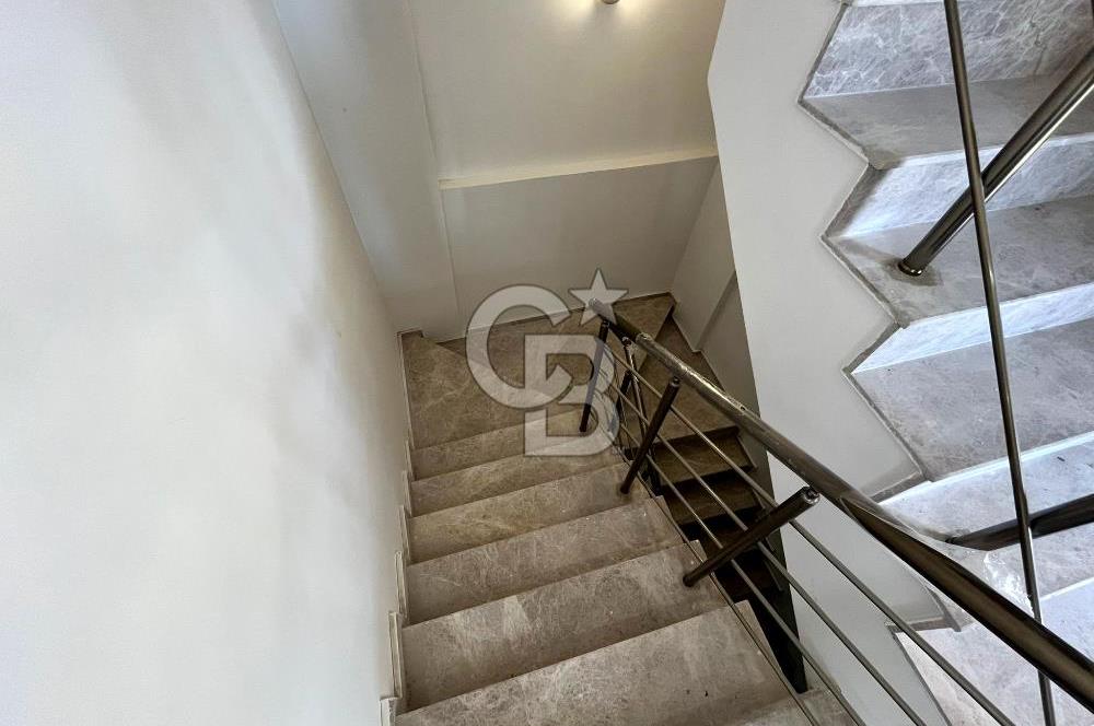 JASSE'DEN KUŞADASIN'DA TRİPLEX HAVUZLU BAHÇELİ