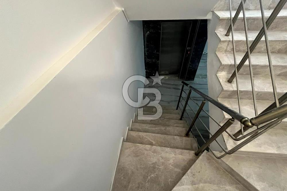 JASSE'DEN KUŞADASIN'DA TRİPLEX HAVUZLU BAHÇELİ