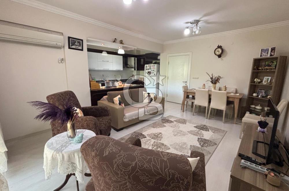 KARŞIYAKA ZÜBEYDE HANIM MAHALLESİNDE HAVUZLU 3+1 SATILIK DAİRE