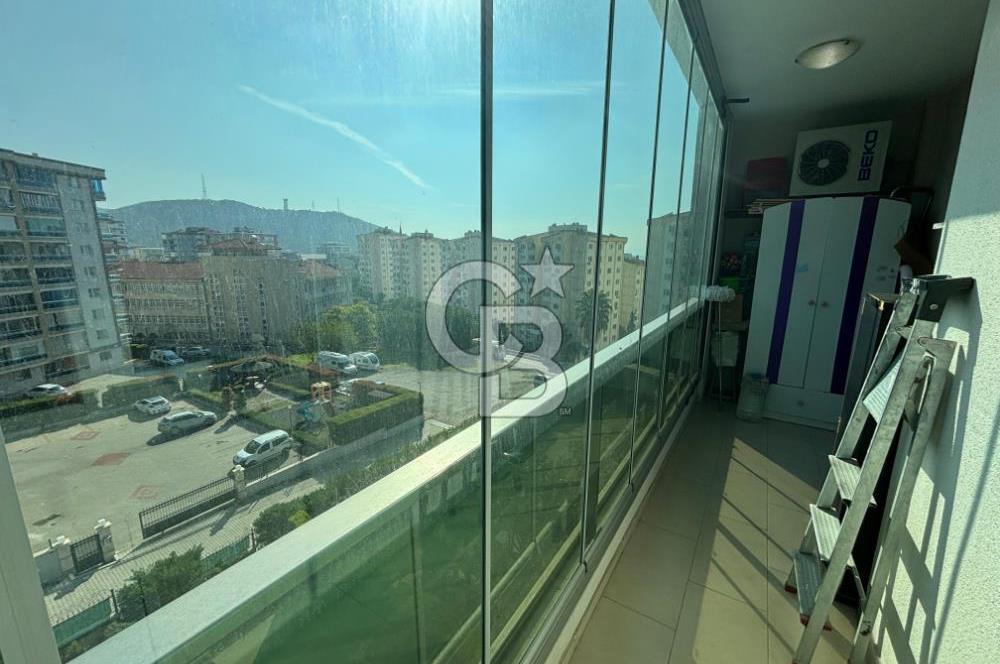 KARŞIYAKA ZÜBEYDE HANIM MAHALLESİNDE HAVUZLU 3+1 SATILIK DAİRE