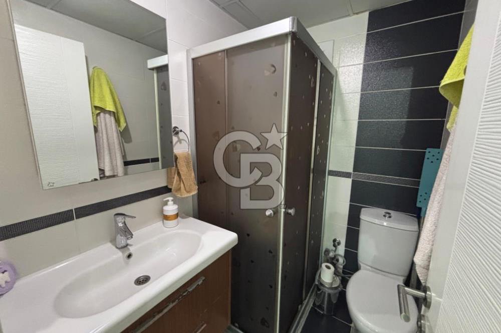 KARŞIYAKA ZÜBEYDE HANIM MAHALLESİNDE HAVUZLU 3+1 SATILIK DAİRE