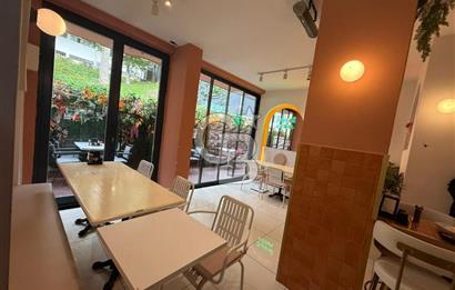 Üsküdar’da Devren Hazır Müşterili İşlek Dükkan, Restorant