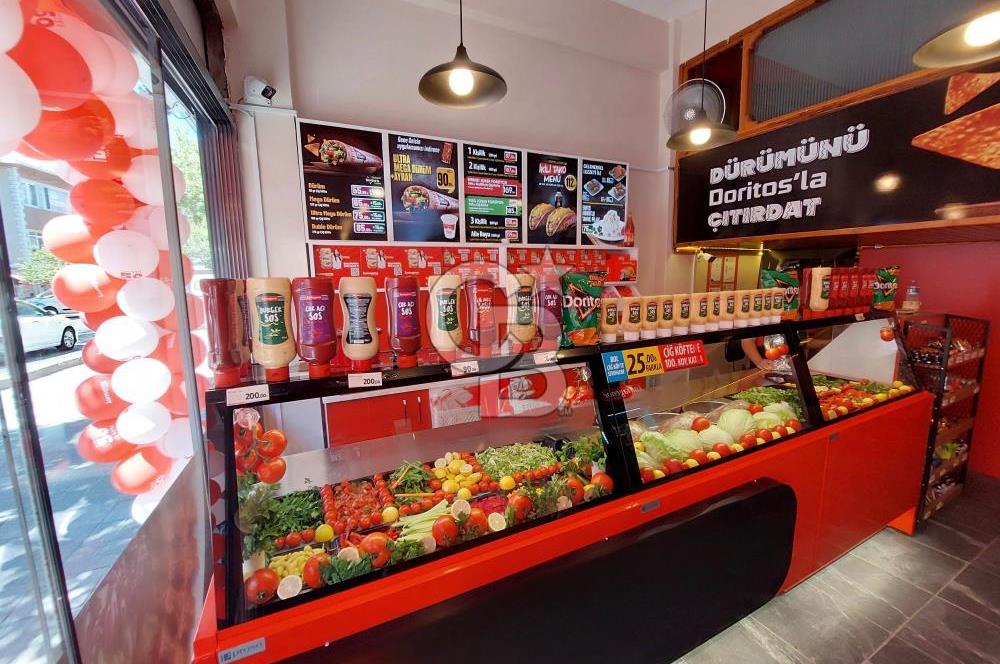 Üsküdar’da Devren Hazır Müşterili İşlek Dükkan