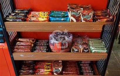 Üsküdar’da Devren Hazır Müşterili İşlek Dükkan