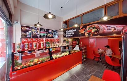 Üsküdar’da Devren Hazır Müşterili İşlek Dükkan