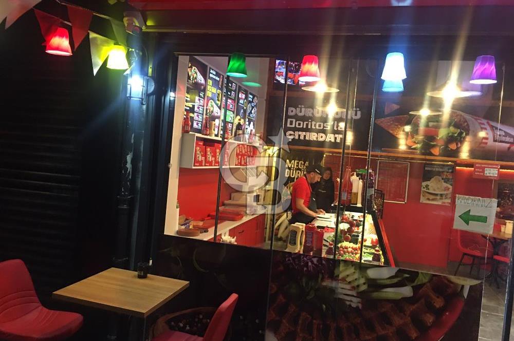 Üsküdar’da Devren Hazır Müşterili İşlek Dükkan