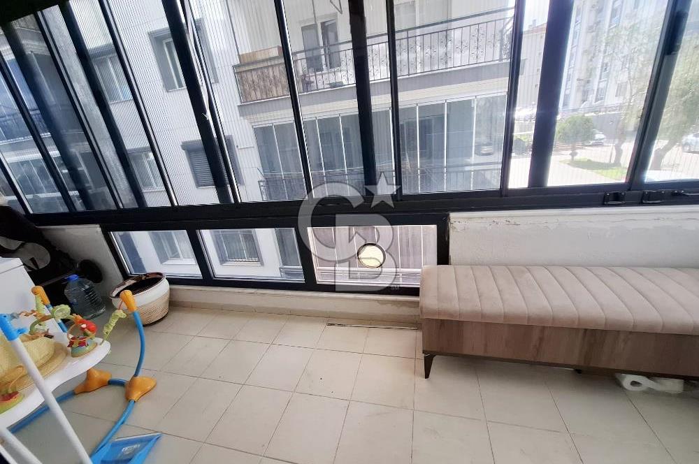 MENDERES COLDWELL BANKER POYRAZ'DAN SİTE İÇİ GENİŞ BAKIMLI DAİRE