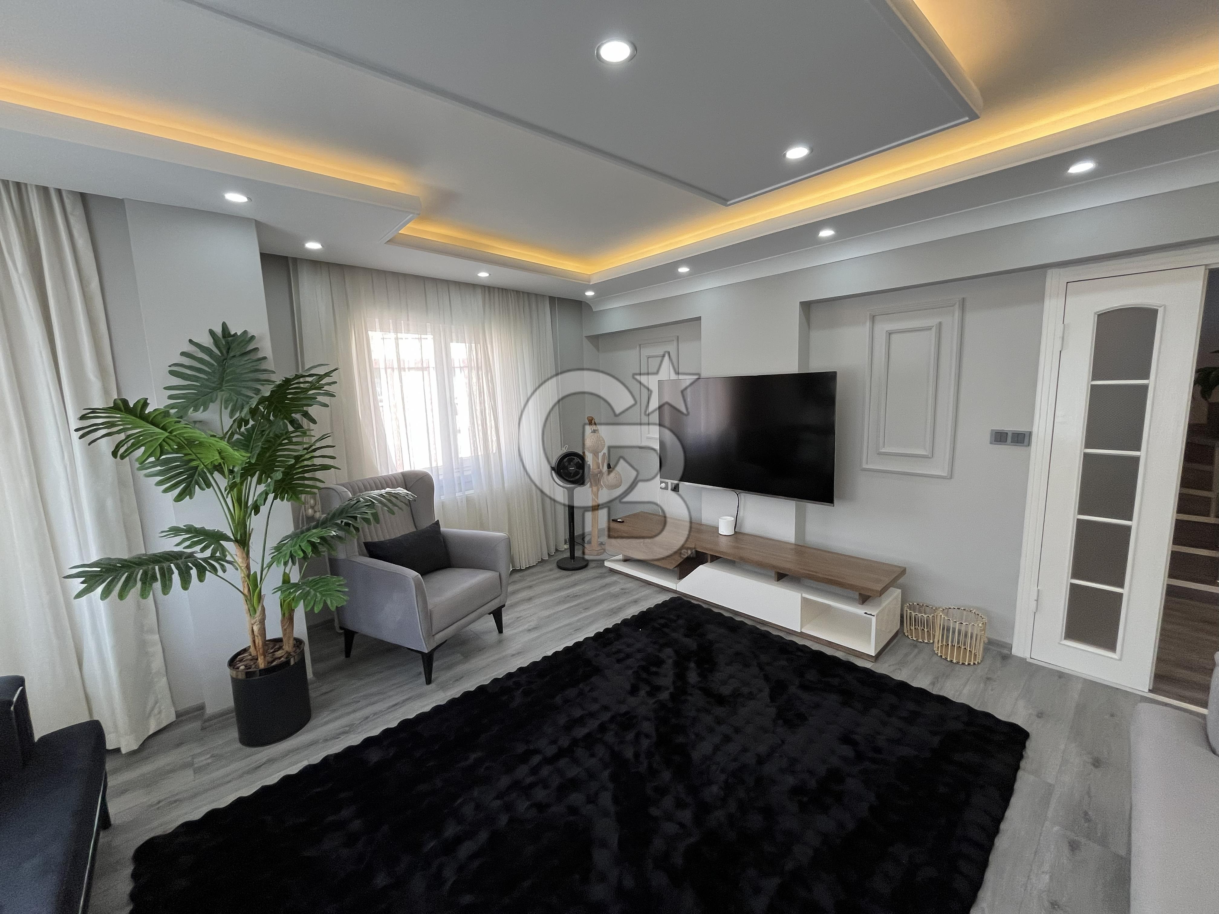 Koşu Yolu Yanında Muhteşem Dubleks Daire