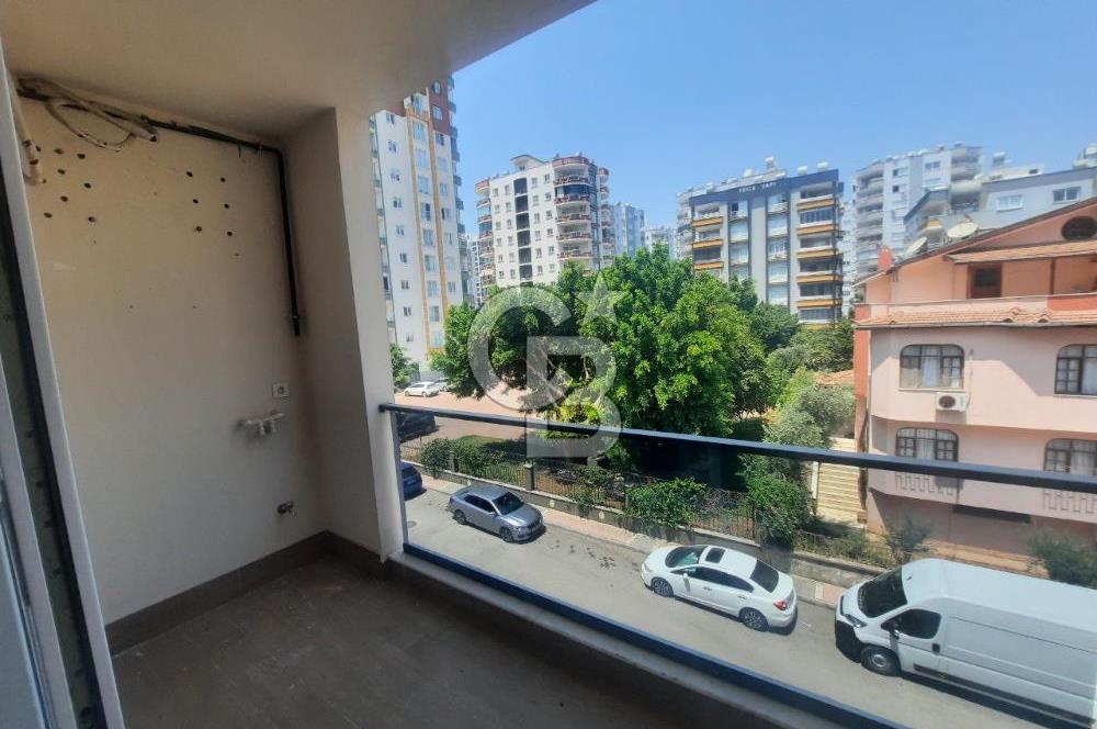 Mezitli Akdeniz Mah Soli Civarı 5 Yaşında 2+1 Satılık Daire 