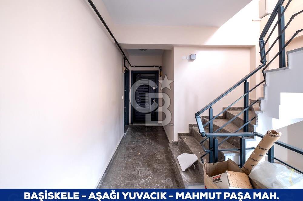 BAŞİSKELE AŞAĞI YUVACIK MAHMUTPAŞA MAH DENİZ MANZARALI 3+1 ÇATI DUBLEKS