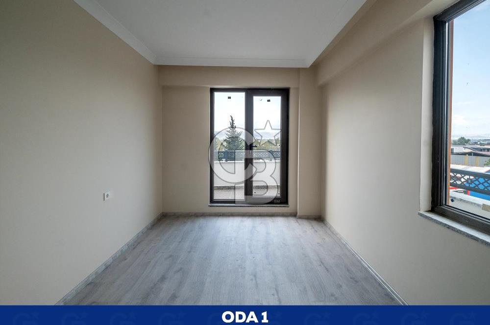 BAŞİSKELE AŞAĞI YUVACIK MAHMUTPAŞA MAH DENİZ MANZARALI 3+1 ÇATI DUBLEKS