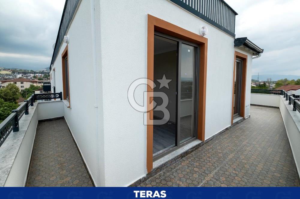 BAŞİSKELE AŞAĞI YUVACIK MAHMUTPAŞA MAH DENİZ MANZARALI 3+1 ÇATI DUBLEKS