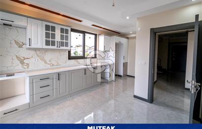 BAŞİSKELE AŞAĞI YUVACIK MAHMUTPAŞA MAH DENİZ MANZARALI 3+1 ÇATI DUBLEKS