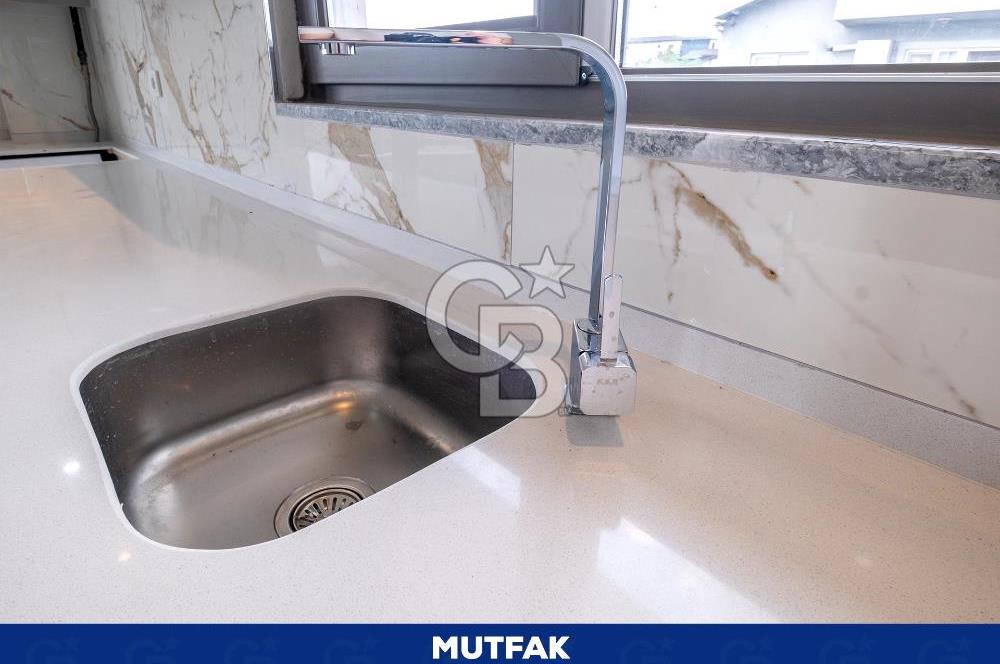 BAŞİSKELE AŞAĞI YUVACIK MAHMUTPAŞA MAH DENİZ MANZARALI 3+1 ÇATI DUBLEKS