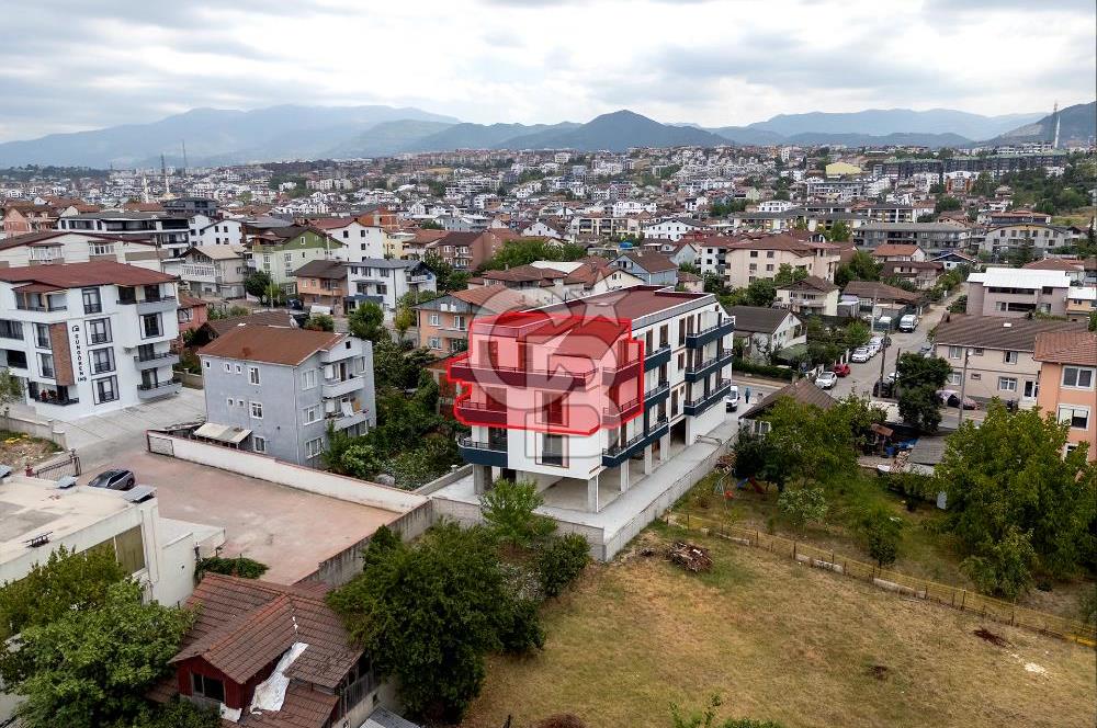 BAŞİSKELE AŞAĞI YUVACIK MAHMUTPAŞA MAH DENİZ MANZARALI 3+1 ÇATI DUBLEKS