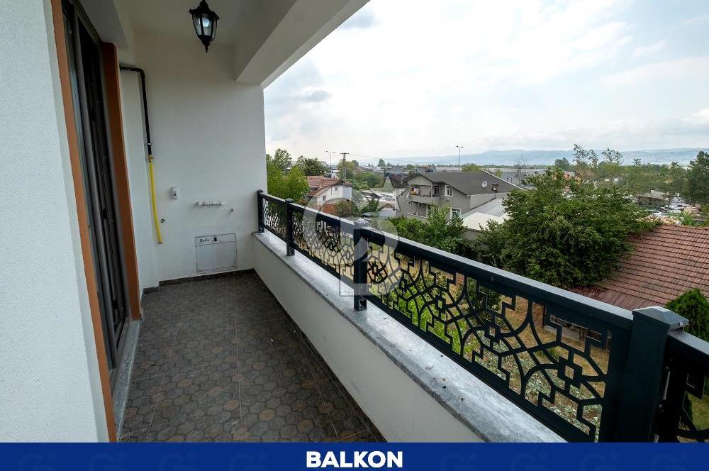 BAŞİSKELE AŞAĞI YUVACIK MAHMUTPAŞA MAH DENİZ MANZARALI 3+1 ÇATI DUBLEKS