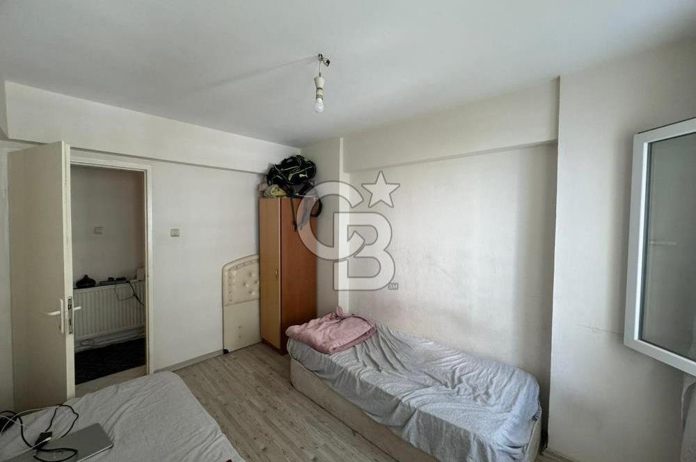 Buca Atatürk Mahallesinde Yatırıma ve Oturuma Uygun 3+1 Daire