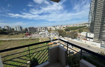 Buca Atatürk Mahallesinde Yatırıma ve Oturuma Uygun 3+1 Daire