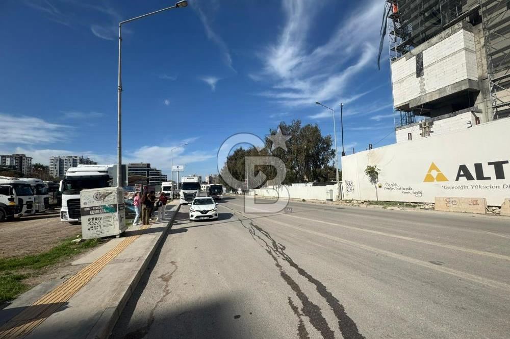 Buca Atatürk Mahallesinde Yatırıma ve Oturuma Uygun 3+1 Daire