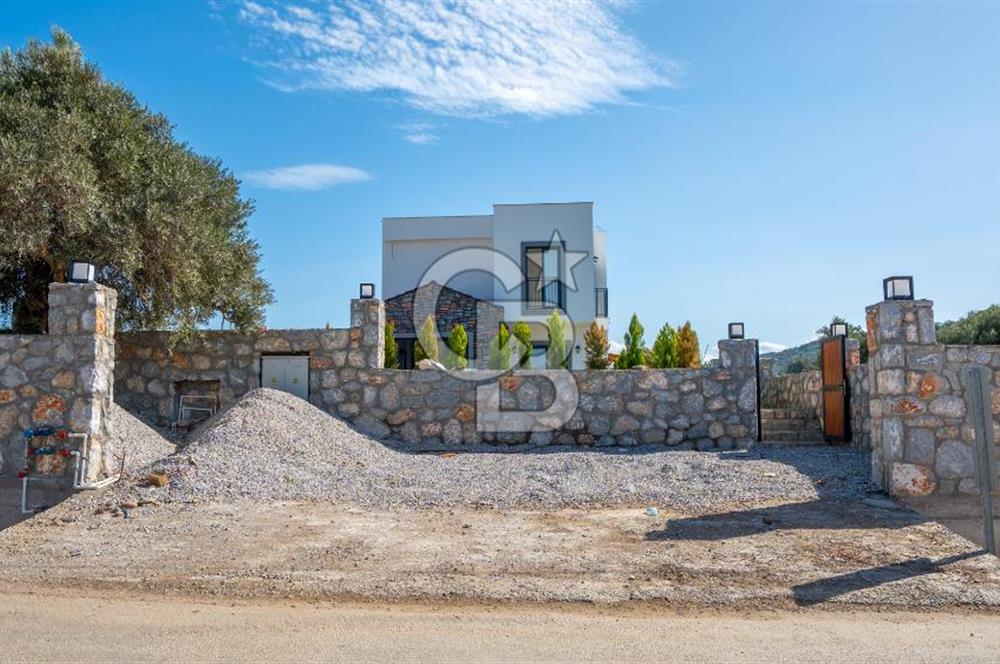 CBMARİNA'DAN DÖRTTEPE'DE BODRUM'A 20 DK GENİŞ BAHÇELİ LÜX VİLLA