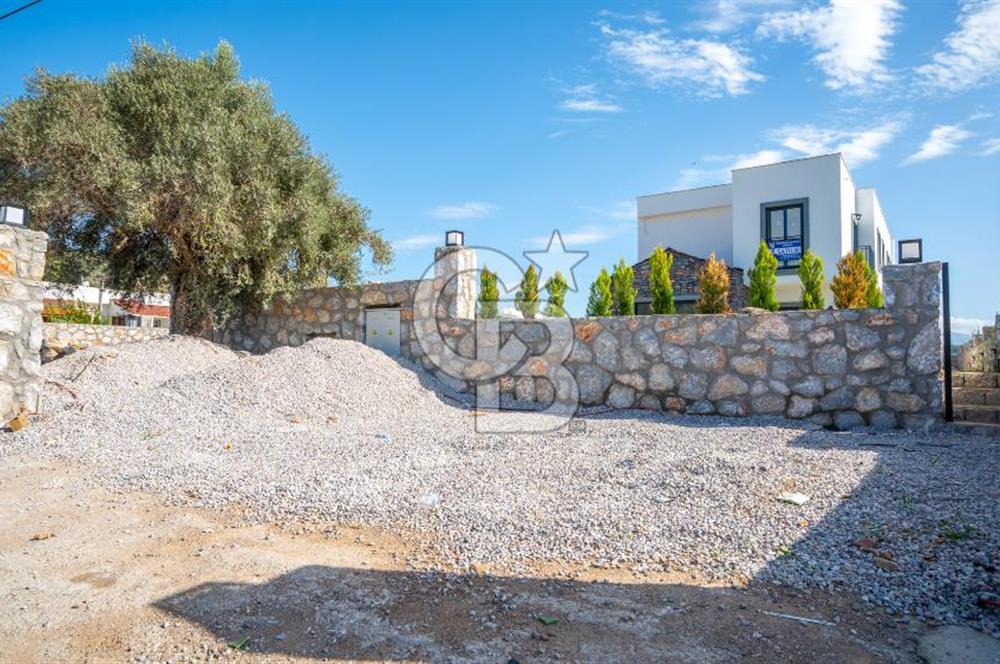 CBMARİNA'DAN DÖRTTEPE'DE BODRUM'A 20 DK GENİŞ BAHÇELİ LÜX VİLLA
