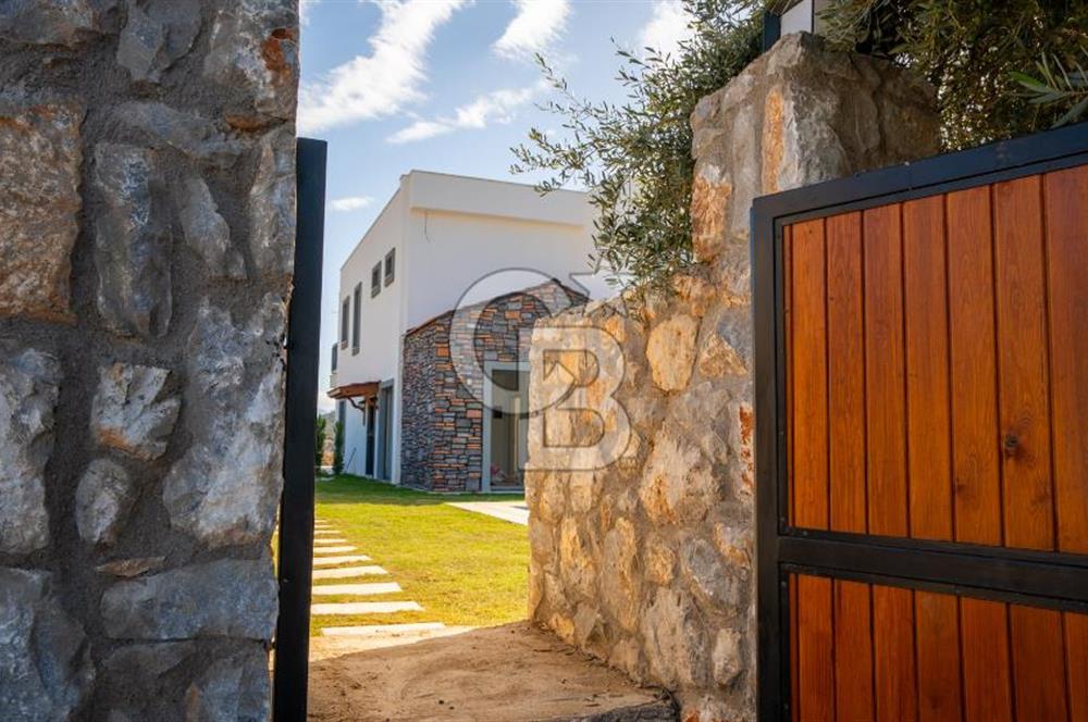 CBMARİNA'DAN DÖRTTEPE'DE BODRUM'A 20DK SATILIK HAVUZLU LÜX VİLLA