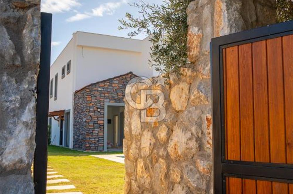 CBMARİNA'DAN DÖRTTEPE'DE BODRUM'A 20DK SATILIK HAVUZLU LÜX VİLLA