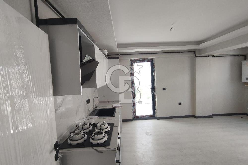 Dikmen İlker Mahallesinde Merkezi Konumda Satılık Sıfır 2+1 Daire 