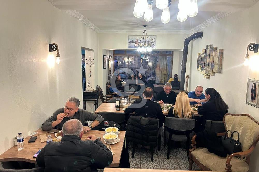 AYVALIK ZEKİ BEY MAHALLESİ 13 NİSAN CADDESİNDE SATILIK TİCARİ