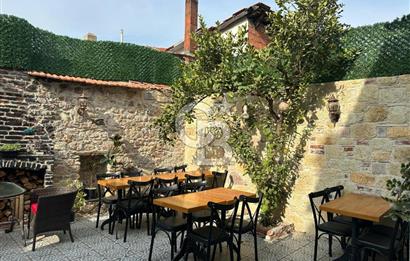 AYVALIK ZEKİ BEY MAHALLESİ 13 NİSAN CADDESİNDE SATILIK TİCARİ