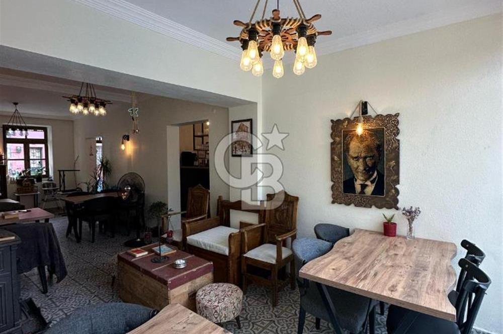 AYVALIK ZEKİ BEY MAHALLESİ 13 NİSAN CADDESİNDE SATILIK TİCARİ