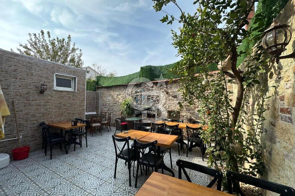 AYVALIK ZEKİ BEY MAHALLESİ 13 NİSAN CADDESİNDE SATILIK TİCARİ