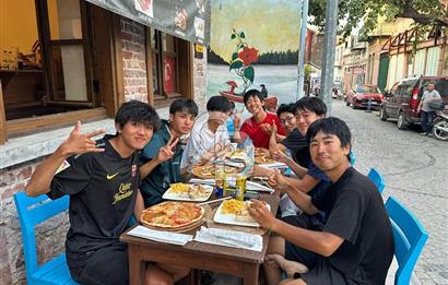 AYVALIK ZEKİ BEY MAHALLESİ 13 NİSAN CADDESİNDE SATILIK TİCARİ