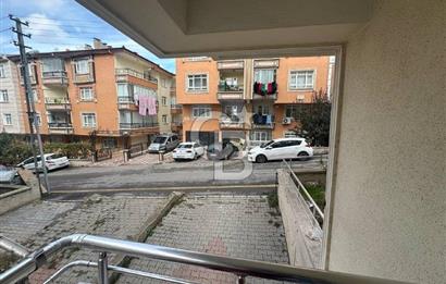 İstasyon Mah. 80 m², 2+1, Yapılı, Kiralık, Yüksek Giriş(Ara Kat)
