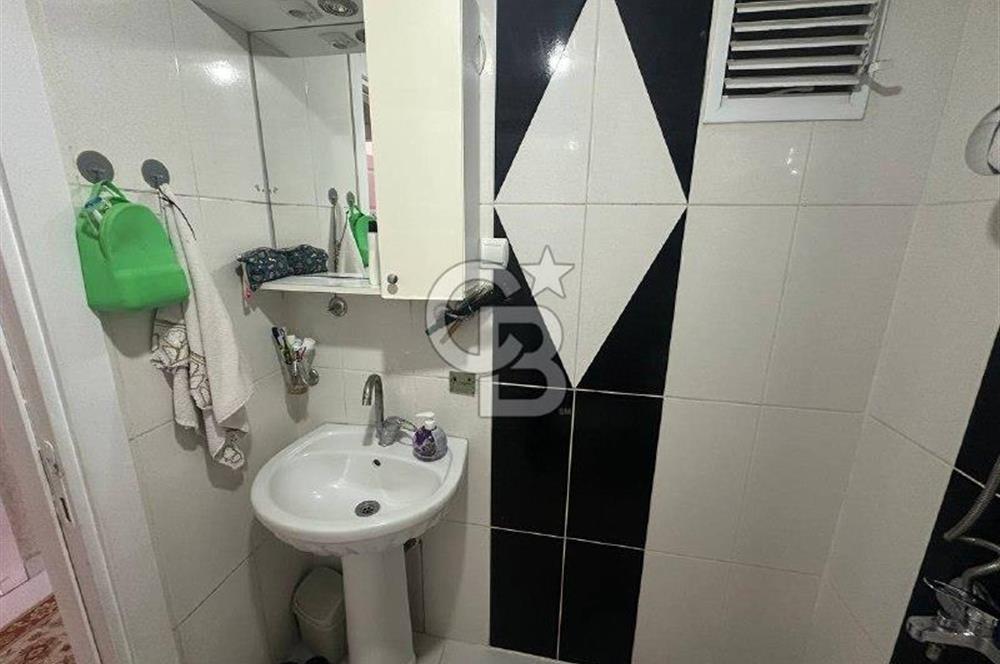 İstasyon Mah. 80 m², 2+1, Yapılı, Kiralık, Yüksek Giriş(Ara Kat)