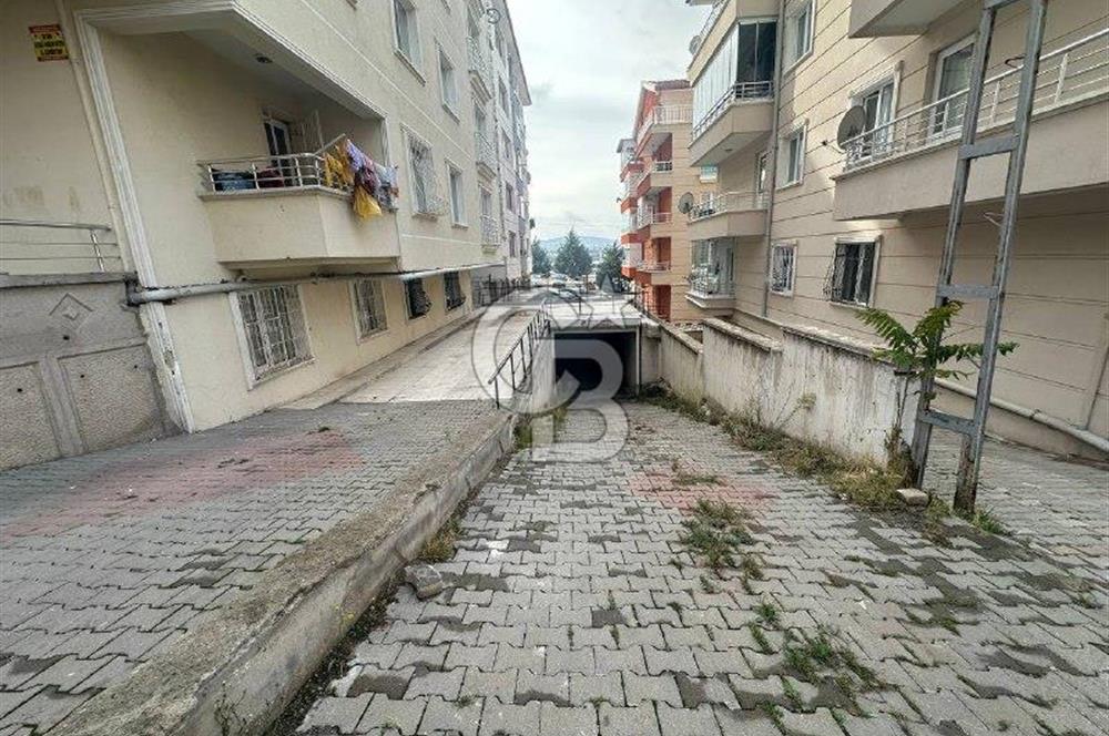 İstasyon Mah. 80 m², 2+1, Yapılı, Kiralık, Yüksek Giriş(Ara Kat)