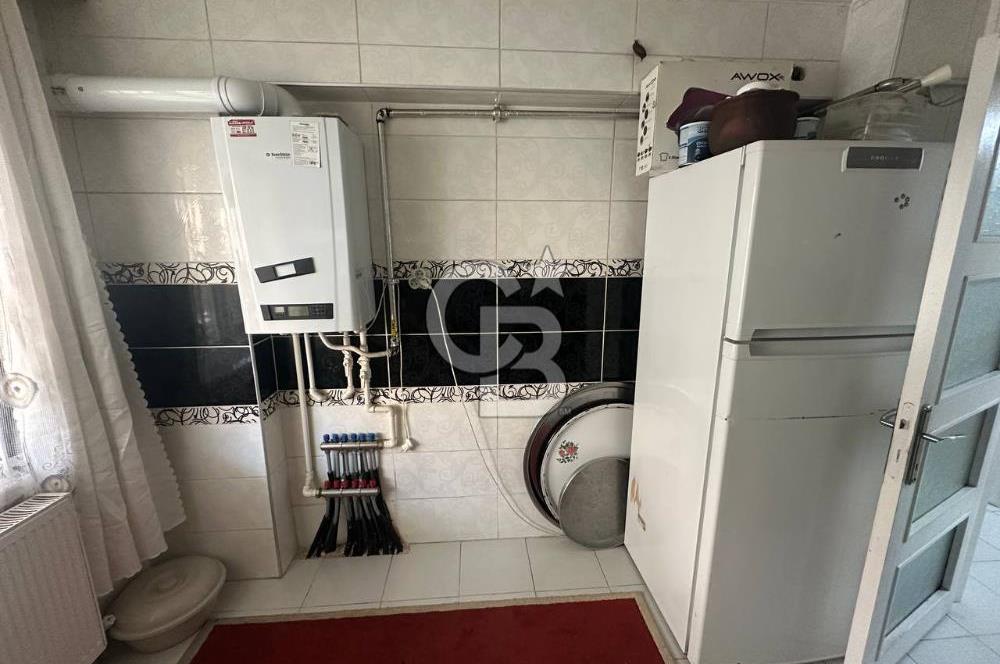 İstasyon Mah. 80 m², 2+1, Yapılı, Kiralık, Yüksek Giriş(Ara Kat)