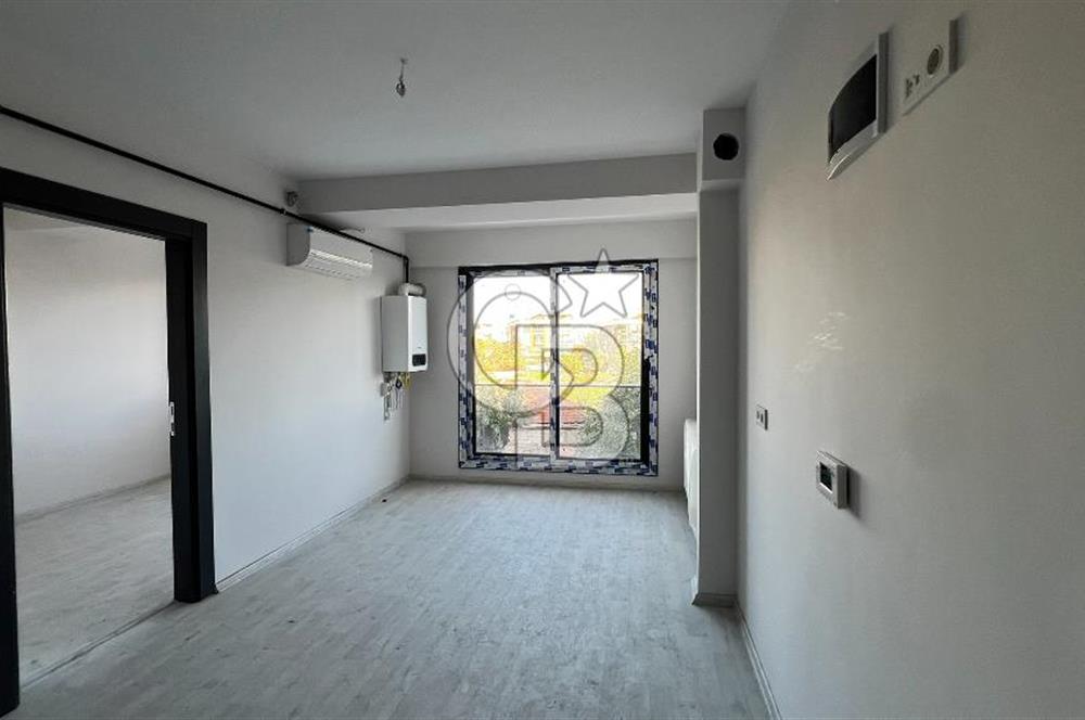 Muradiye Pazar Yeri Yakınında Rainbow Apt. 1+1 Kiralık Daire