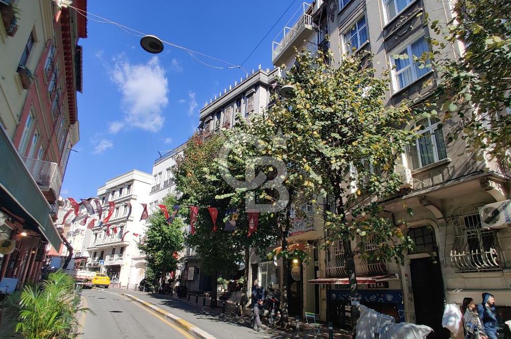  BEYOĞLU BOĞAZKESEN CADDESİNDE - SATILIK 2+1 YÜKSEK TAVANLI DAİRE 