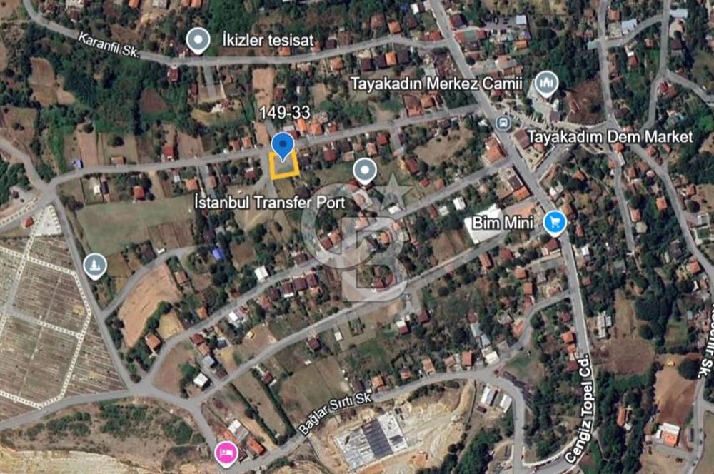 Mahalle içinde, Merkezi konumda satılık arsa. Arnavutköy Tayakadın