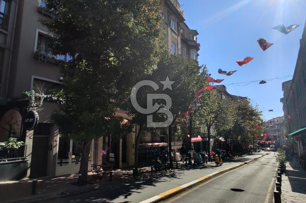 BEYOĞLU BOĞAZKESEN CADDESİNDE - SATILIK 2+1 YÜKSEK TAVANLI DAİRE 
